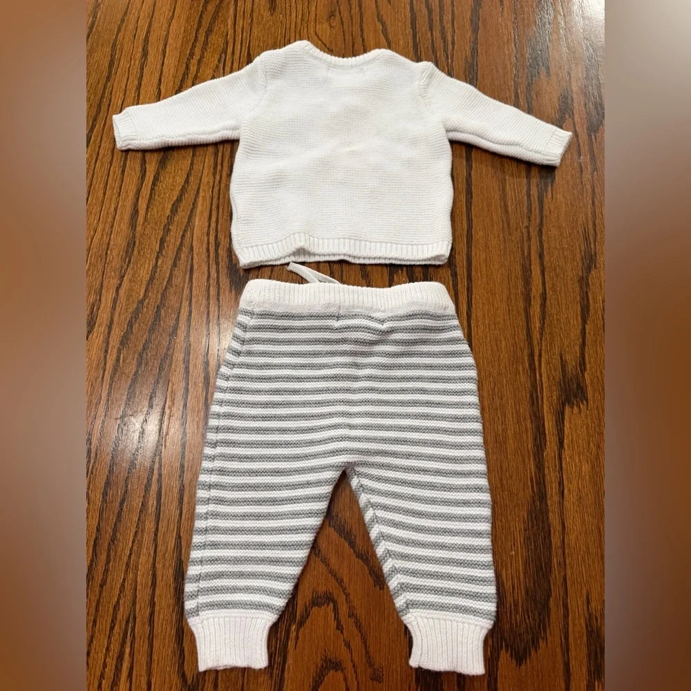 Rene Rofe Baby 0-3 Month White Gray Elephant 2 Pc Sweater and Striped Pants Set